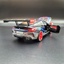 Load image into Gallery viewer, Explorafind 2020 BMW M8 GTE Black 1:24 Die Cast Car
