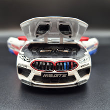 Load image into Gallery viewer, Explorafind 2020 BMW M8 GTE White 1:24 Die Cast Car