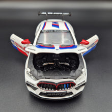Load image into Gallery viewer, Explorafind 2020 BMW M8 GTE White 1:24 Die Cast Car