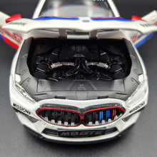 Load image into Gallery viewer, Explorafind 2020 BMW M8 GTE White 1:24 Die Cast Car