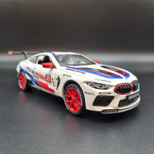 Load image into Gallery viewer, Explorafind 2020 BMW M8 GTE White 1:24 Die Cast Car