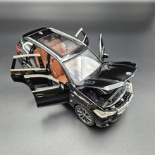 Load image into Gallery viewer, Explorafind 2020 BMW X5 Black 1:24 Die Cast Car