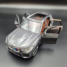Load image into Gallery viewer, Explorafind 2020 BMW X5 Grey 1:24 Die Cast Car
