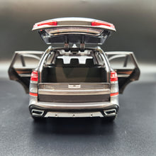 Load image into Gallery viewer, Explorafind 2020 BMW X5 Grey 1:24 Die Cast Car