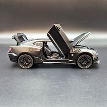 Load image into Gallery viewer, Explorafind 2020 Chevrolet Camaro ZL1 Matte Black 1:32 Die Cast Car