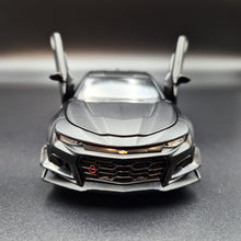 Load image into Gallery viewer, Explorafind 2020 Chevrolet Camaro ZL1 Matte Black 1:32 Die Cast Car