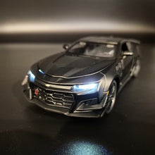 Load image into Gallery viewer, Explorafind 2020 Chevrolet Camaro ZL1 Matte Black 1:32 Die Cast Car