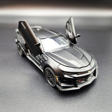 Load image into Gallery viewer, Explorafind 2020 Chevrolet Camaro ZL1 Matte Black 1:32 Die Cast Car