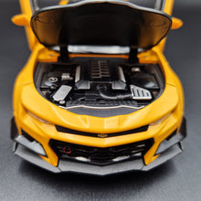 Load image into Gallery viewer, Explorafind 2020 Chevrolet Camaro ZL1 Yellow 1:32 Die Cast Car