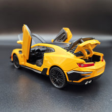 Load image into Gallery viewer, Explorafind 2020 Chevrolet Camaro ZL1 Yellow 1:32 Die Cast Car
