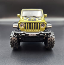Load image into Gallery viewer, Explorafind 2020 Jeep Wrangler Rubicon Green 1:20 Die Cast Car