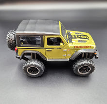 Load image into Gallery viewer, Explorafind 2020 Jeep Wrangler Rubicon Green 1:20 Die Cast Car