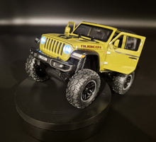 Load image into Gallery viewer, Explorafind 2020 Jeep Wrangler Rubicon Green 1:20 Die Cast Car