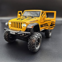Load image into Gallery viewer, Explorafind 2020 Jeep Wrangler Rubicon Yellow 1:20 Die Cast Car