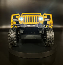 Load image into Gallery viewer, Explorafind 2020 Jeep Wrangler Rubicon Yellow 1:20 Die Cast Car