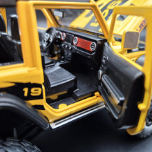 Load image into Gallery viewer, Explorafind 2020 Jeep Wrangler Rubicon Yellow 1:20 Die Cast Car