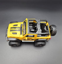 Load image into Gallery viewer, Explorafind 2020 Jeep Wrangler Rubicon Yellow 1:20 Die Cast Car
