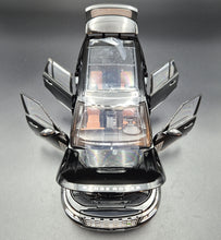 Load image into Gallery viewer, Explorafind 2020 Land Rover Range Rover Black 1:18 Die Cast Car