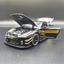 Load image into Gallery viewer, Explorafind 2020 Nissan GT-R Black 1:24 Die Cast Car