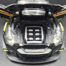 Load image into Gallery viewer, Explorafind 2020 Nissan GT-R Black 1:24 Die Cast Car