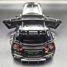 Load image into Gallery viewer, Explorafind 2020 Nissan GT-R Black 1:24 Die Cast Car