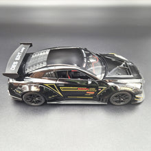 Load image into Gallery viewer, Explorafind 2020 Nissan GT-R Black 1:24 Die Cast Car