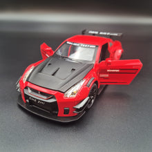 Load image into Gallery viewer, Explorafind 2020 Nissan GT-R Red 1:24 Die Cast Car
