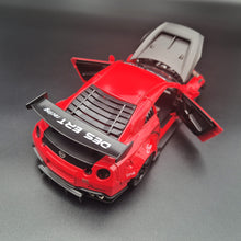 Load image into Gallery viewer, Explorafind 2020 Nissan GT-R Red 1:24 Die Cast Car