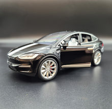 Load image into Gallery viewer, Explorafind 2020 Tesla Model X Black 1:24 Die Cast Car