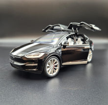 Load image into Gallery viewer, Explorafind 2020 Tesla Model X Black 1:24 Die Cast Car