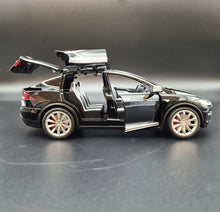 Load image into Gallery viewer, Explorafind 2020 Tesla Model X Black 1:24 Die Cast Car