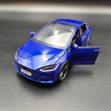 Load image into Gallery viewer, Explorafind 2020 Tesla Model X Blue 1:24 Die Cast Car