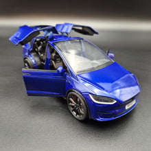 Load image into Gallery viewer, Explorafind 2020 Tesla Model X Blue 1:24 Die Cast Car