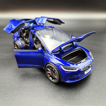 Load image into Gallery viewer, Explorafind 2020 Tesla Model X Blue 1:24 Die Cast Car
