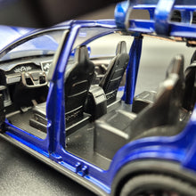 Load image into Gallery viewer, Explorafind 2020 Tesla Model X Blue 1:24 Die Cast Car