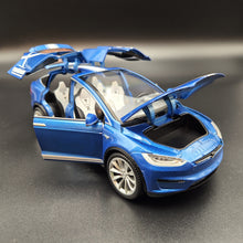 Load image into Gallery viewer, Explorafind 2020 Tesla Model X Metallic Blue 1:24 Die Cast Car