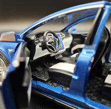 Load image into Gallery viewer, Explorafind 2020 Tesla Model X Metallic Blue 1:24 Die Cast Car