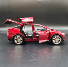 Load image into Gallery viewer, Explorafind 2020 Tesla Model X Metallic Red 1:24 Die Cast Car