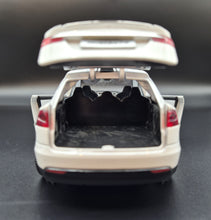 Load image into Gallery viewer, Explorafind 2020 Tesla Model X White 1:24 Die Cast Car