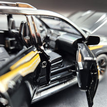Load image into Gallery viewer, Explorafind 2020 Toyota Land Cruiser Prado Black 1:32 Die Cast Car