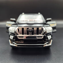 Load image into Gallery viewer, Explorafind 2020 Toyota Prado Black 1:24 Die Cast Car