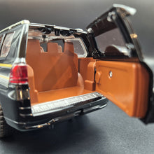 Load image into Gallery viewer, Explorafind 2020 Toyota Prado Black 1:24 Die Cast Car