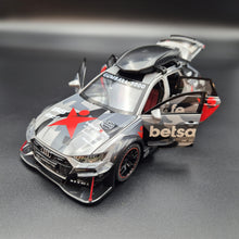 Load image into Gallery viewer, Explorafind 2021 Audi RS6 Wagon Grey Camouflage 1:24 Die Cast Car