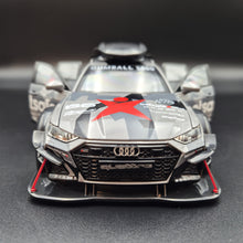 Load image into Gallery viewer, Explorafind 2021 Audi RS6 Wagon Grey Camouflage 1:24 Die Cast Car