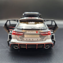 Load image into Gallery viewer, Explorafind 2021 Audi RS6 Wagon Grey Camouflage 1:24 Die Cast Car