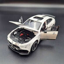 Load image into Gallery viewer, Explorafind 2021 Mercedes-Benz AMG GT63 White 1:24 Die Cast Car
