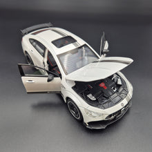 Load image into Gallery viewer, Explorafind 2021 Mercedes-Benz AMG GT63 White 1:24 Die Cast Car