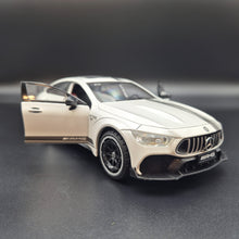Load image into Gallery viewer, Explorafind 2021 Mercedes-Benz AMG GT63 White 1:24 Die Cast Car