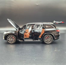 Load image into Gallery viewer, Explorafind 2021 Mercedes-Benz GLS 63 Black 1:24 Die Cast Car