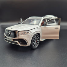 Load image into Gallery viewer, Explorafind 2021 Mercedes-Benz GLS 63 Pearl White 1:24 Die Cast Car